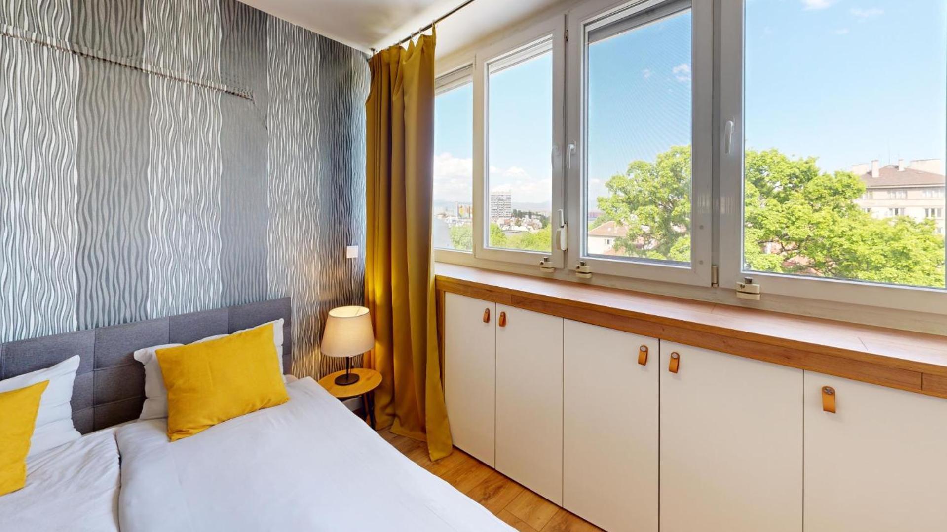 Modern City Stay Apartment 4 Min Walk From Alexander Nevski Sofya Dış mekan fotoğraf